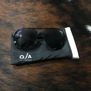 Quay Australia Vivienne glasses
